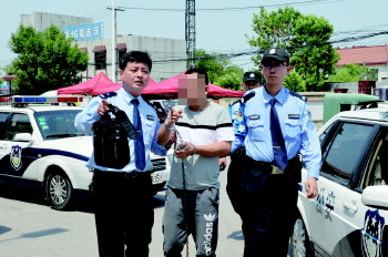 犯罪嫌疑人辨认现场.